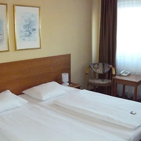 Astral'inn & Restaurant Otel