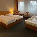 Astral'inn & Restaurant فندق