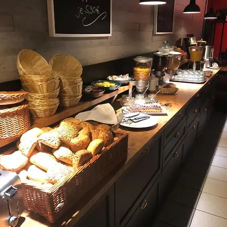 מלון Astral'inn & Restaurant