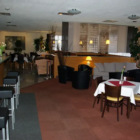 Astral'inn & Restaurant מלון