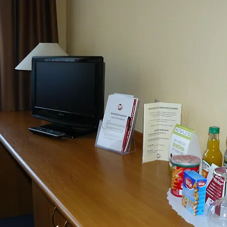 מלון Astral'inn & Restaurant 3*