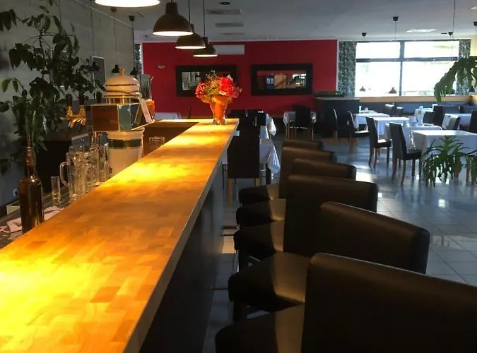 Astral'inn & Restaurant Hotel 3*